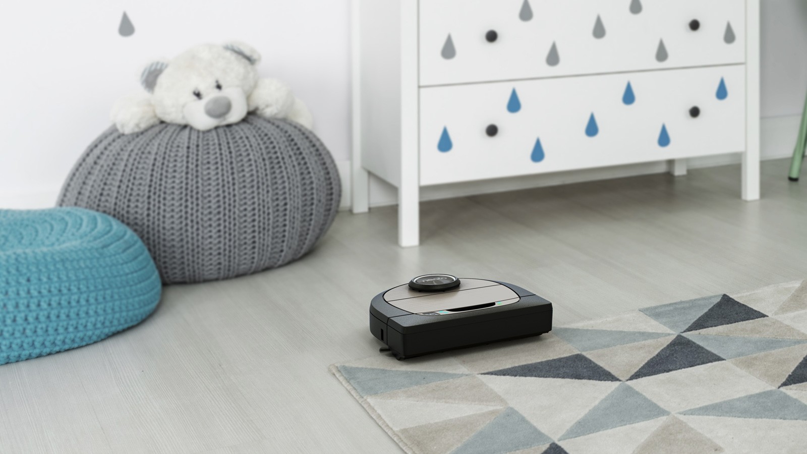 So sánh, đánh giá robot hút bụi Neato Botvac nhập USA với robot hút bụi Iroomba và Samsung